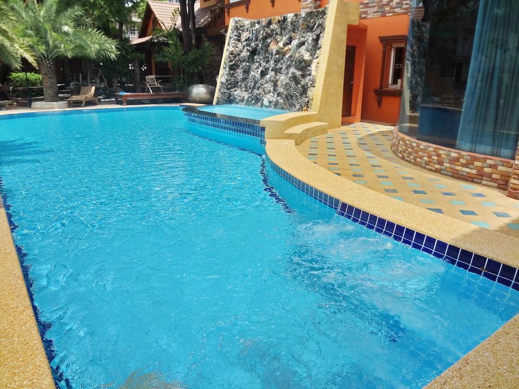 Khunsri Resort Art Boutique Hotel Паттая Екстер'єр фото