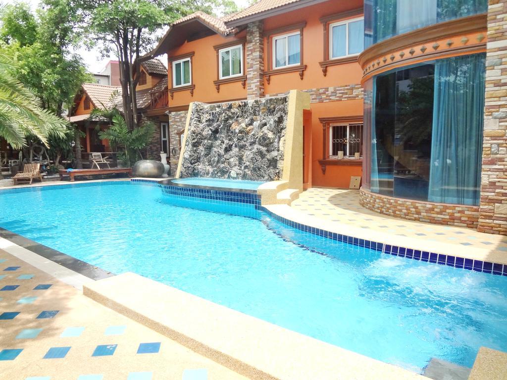 Khunsri Resort Art Boutique Hotel Паттая Екстер'єр фото