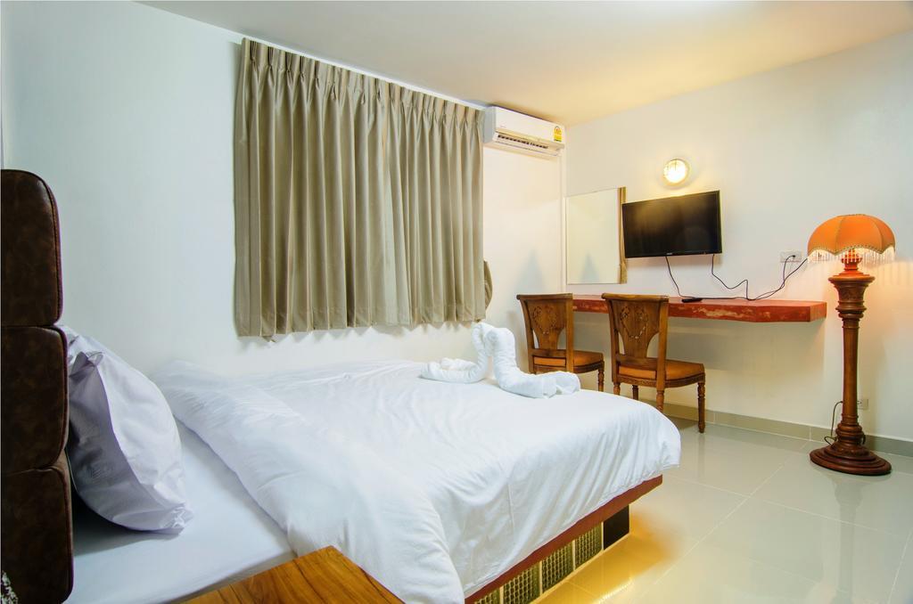 Khunsri Resort Art Boutique Hotel Паттая Номер фото