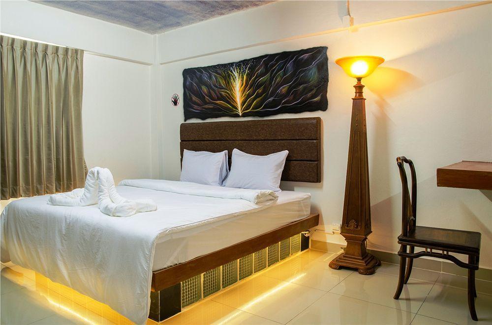 Khunsri Resort Art Boutique Hotel Паттая Екстер'єр фото