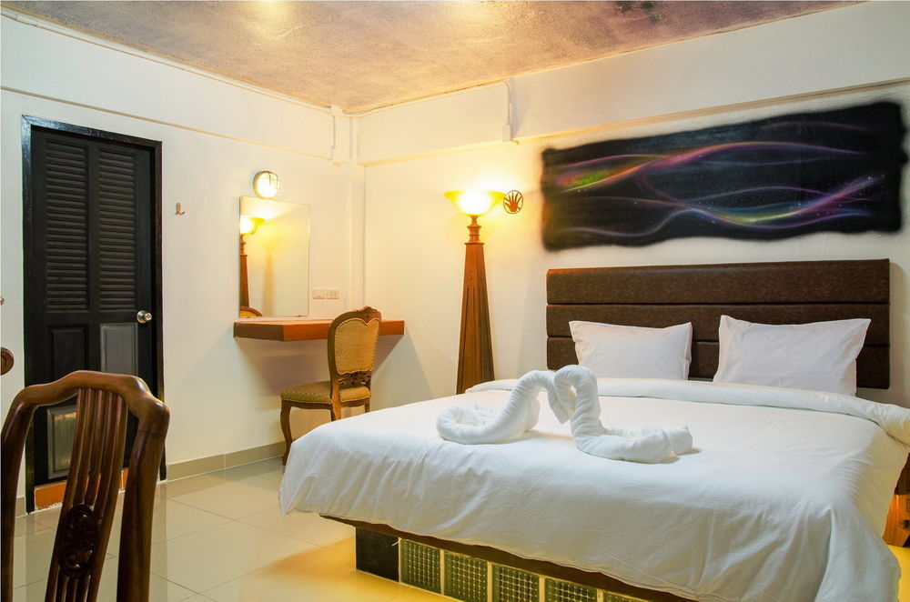 Khunsri Resort Art Boutique Hotel Паттая Екстер'єр фото