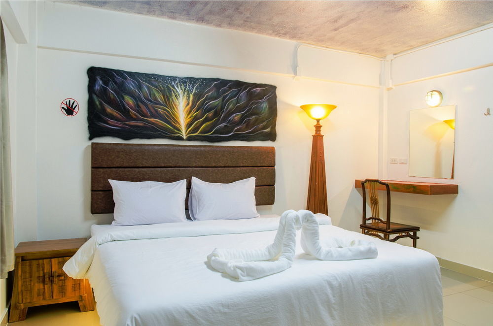 Khunsri Resort Art Boutique Hotel Паттая Екстер'єр фото