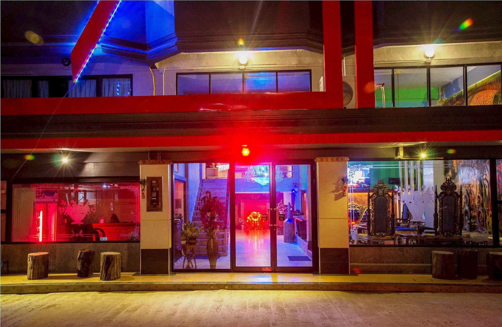 Khunsri Resort Art Boutique Hotel Паттая Екстер'єр фото